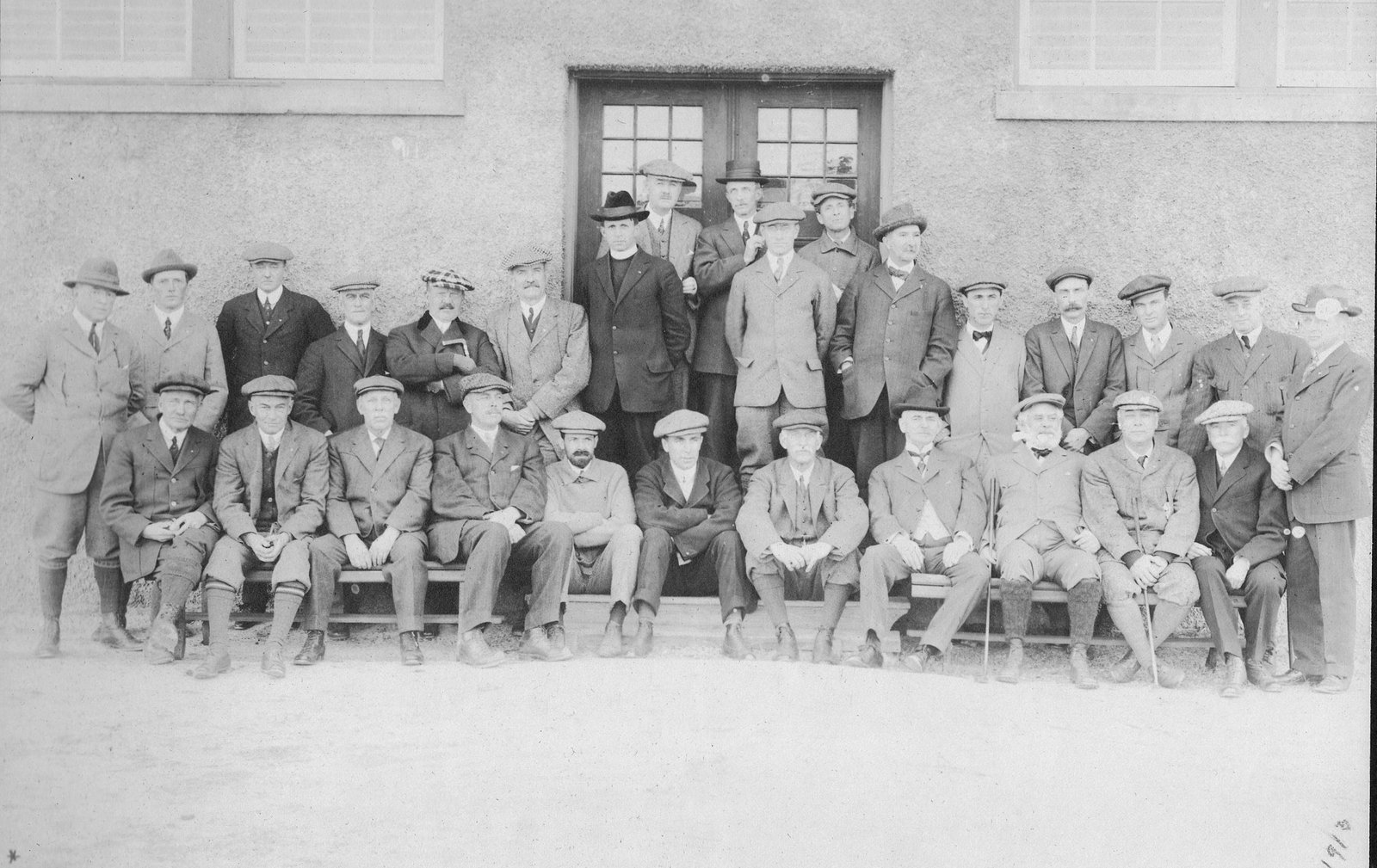 1913 Group Picture